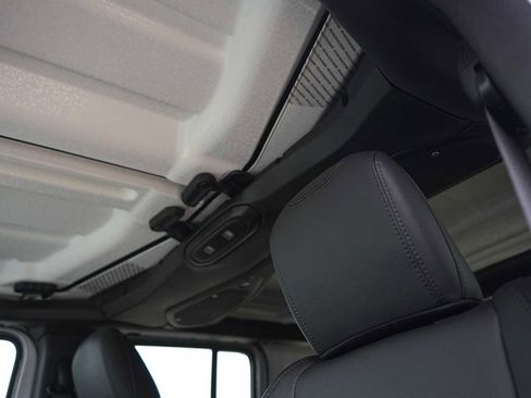 Used 2024 Jeep Wrangler Sahara image 26