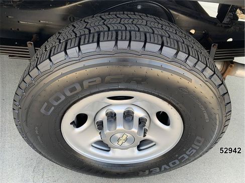 Used 2020 Chevrolet Express 3500 w/ Power Convenience Package RWD image 23