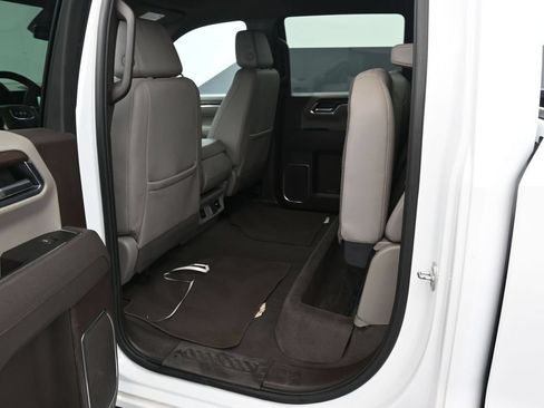Used 2025 GMC Sierra 1500 SLT AWD/4WD image 17