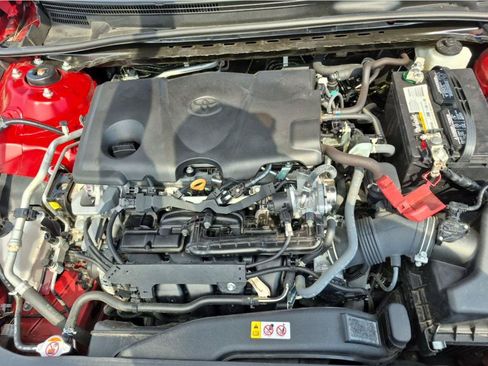 Used 2022 Toyota Camry SE FWD image 9