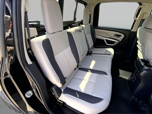 Used 2020 Nissan Titan SV w/ SV Convenience Package RWD image 20
