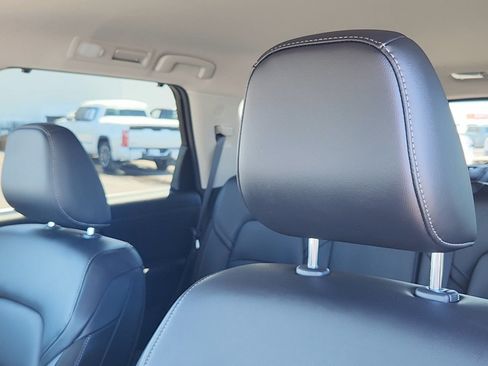 Used 2025 Nissan Pathfinder SL AWD/4WD image 10