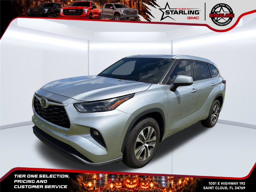 Used 2022 Toyota Highlander XLE FWD 360° Tour