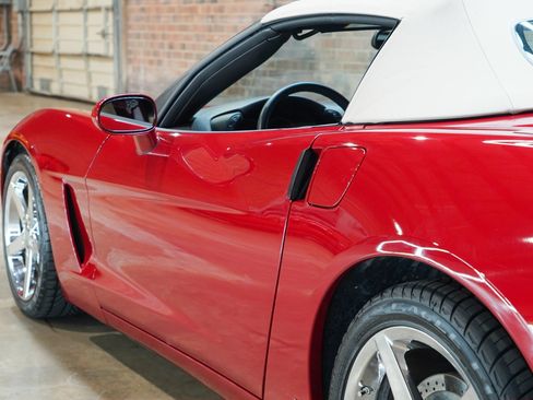 Used 2008 Chevrolet Corvette Convertible RWD image 18