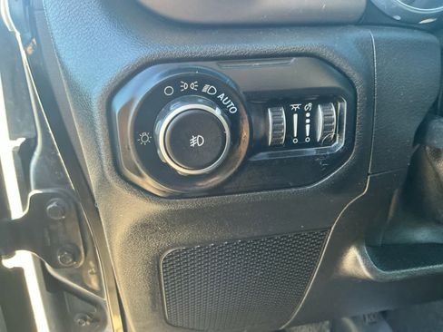 Used 2018 Jeep Wrangler Unlimited Sport S image 20