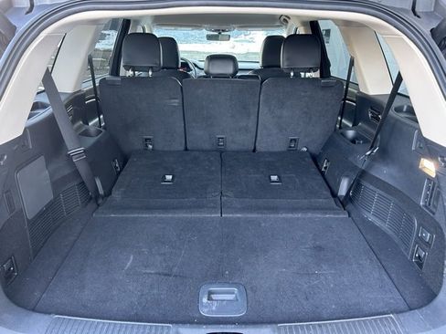 Used 2024 Lincoln Aviator Premiere w/ Elements Package image 11