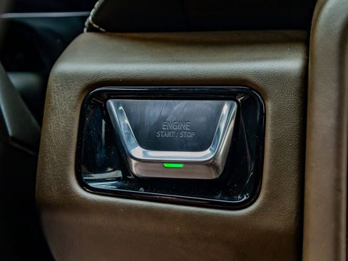 Used 2025 GMC Yukon Denali Ultimate image 27