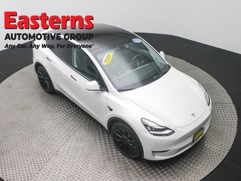 Used 2020 Tesla Model Y Performance image 3