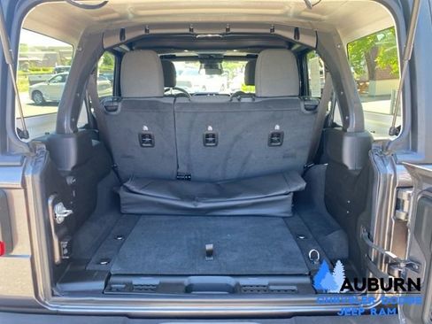 Used 2026 Jeep Wrangler Unlimited Rubicon AWD/4WD image 12