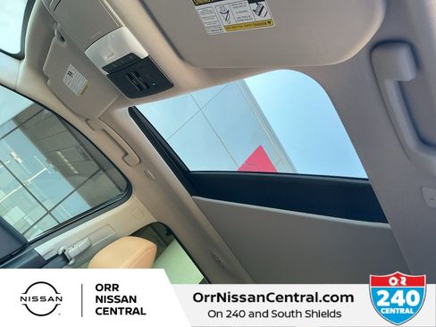 Used 2023 Nissan Rogue Platinum image 18