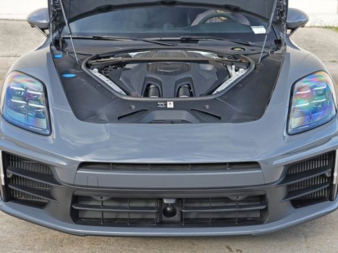 Used 2025 Porsche Panamera 4 w/ Premium Package AWD/4WD image 8