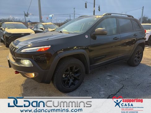 Used 2018 Jeep Cherokee Trailhawk w/ Quick Order Package 27L image 1