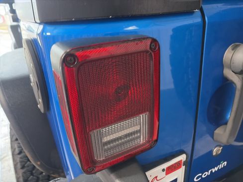 Used 2015 Jeep Wrangler Rubicon w/ Trailer Tow Group image 13