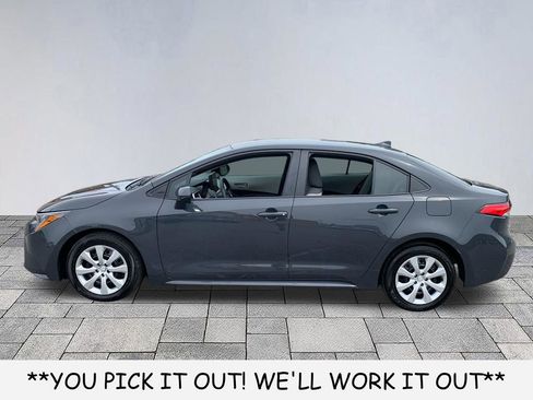 Used 2025 Toyota Corolla LE FWD image 4