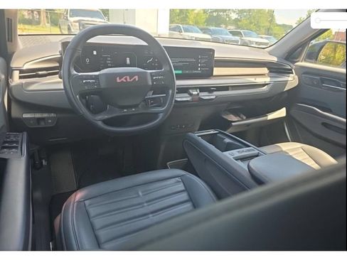 Used 2024 Kia EV9 Land AWD/4WD image 5