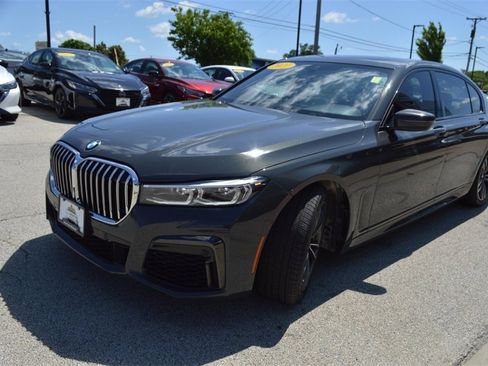 Used 2021 BMW 750i xDrive w/ M Sport Package image 21