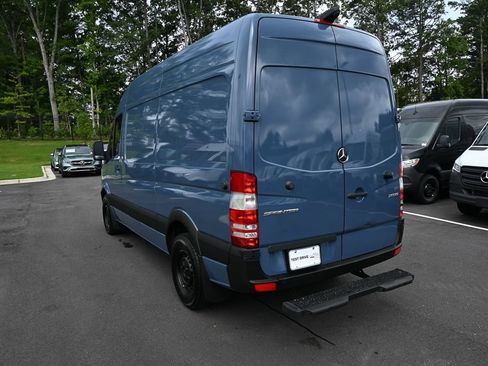 Used 2018 Mercedes-Benz Sprinter 2500 image 4