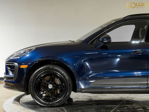 Used 2023 Porsche Macan AWD/4WD image 14