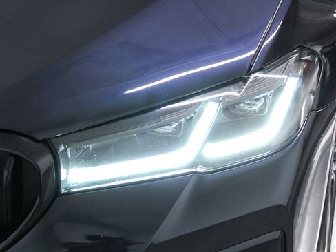 Used 2023 BMW 540i w/ M Sport Package image 10