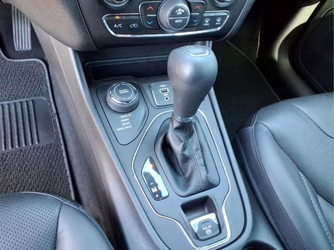 Used 2021 Jeep Cherokee Latitude Lux 80th Anniv w/ Quick Order Package 26U 80TH AWD/4WD image 27