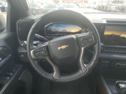 Used 2024 Chevrolet Silverado 1500 High Country w/ Technology Package AWD/4WD image 12