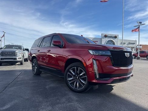 Used 2024 Cadillac Escalade Sport Platinum image 3