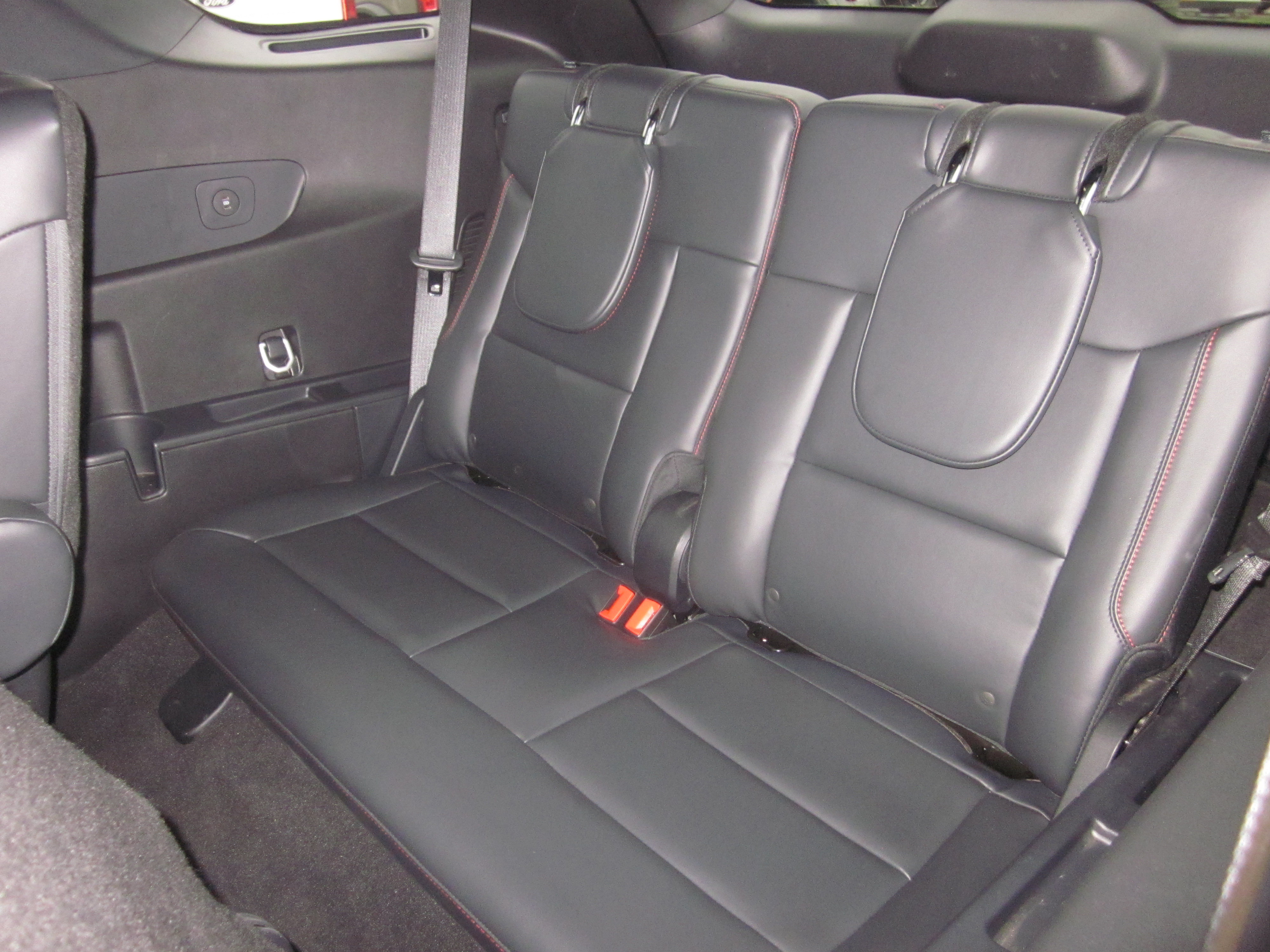 Used 2025 Ford Explorer ST AWD/4WD image 14