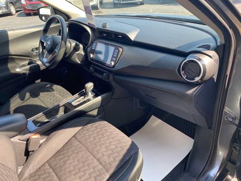 Used 2022 Nissan Kicks SV FWD image 21