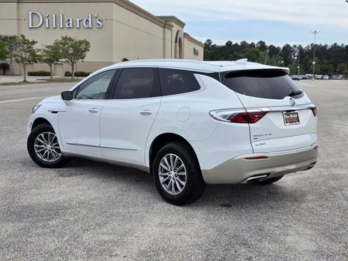 Used 2022 Buick Enclave Premium image 4