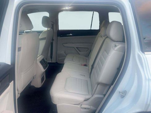 Used 2021 Volkswagen Atlas SEL Premium image 14