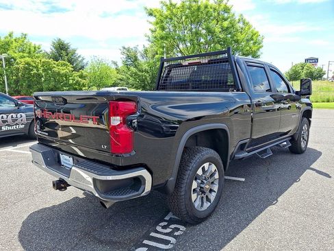 Used 2022 Chevrolet Silverado 2500 LT w/ Convenience Package AWD/4WD image 4