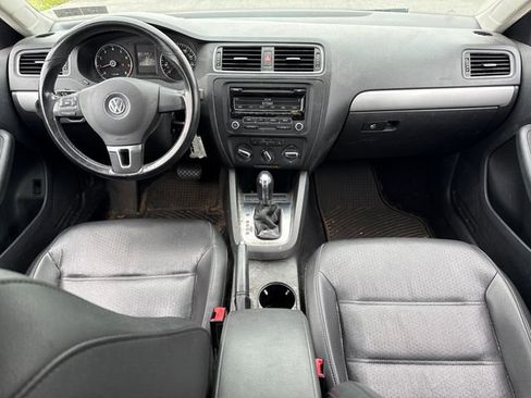 Used 2013 Volkswagen Jetta SE FWD image 15