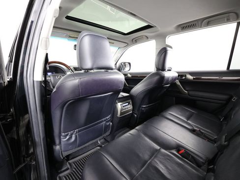 Used 2018 Lexus GX 460 Luxury w/ Preferred Accessory Package AWD/4WD image 14
