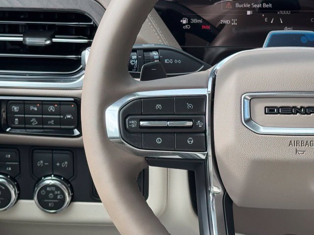 New 2026 GMC Yukon Denali w/ Denali Reserve Package AWD/4WD image 11