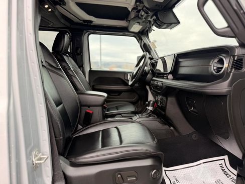 Used 2024 Jeep Wrangler Unlimited Sahara w/ Dual Top Group image 32