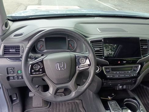 Used 2022 Honda Pilot Touring image 12