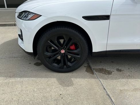 Used 2022 Jaguar F-PACE S AWD/4WD image 2