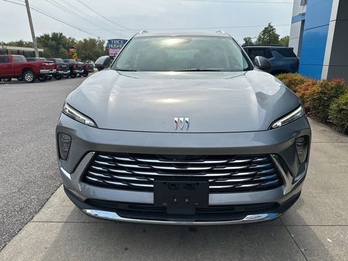 Used 2024 Buick Envision Preferred image 4