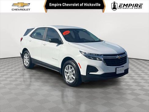 Used 2023 Chevrolet Equinox LS image 1