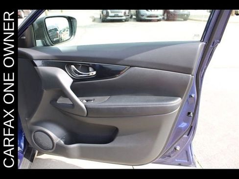 Used 2017 Nissan Rogue SL w/ SL Premium Package AWD/4WD image 22