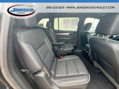 Used 2025 Buick Enclave Preferred FWD image 26