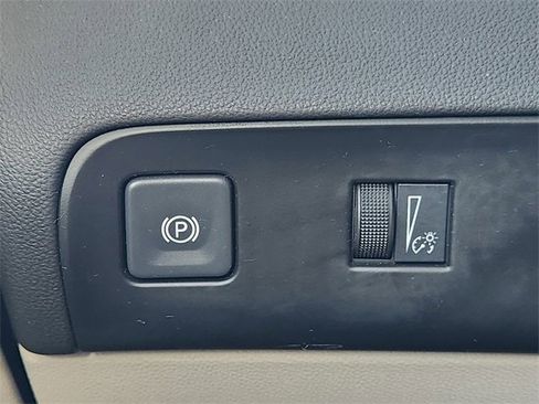 Used 2023 Buick Enclave Essence w/ Sport Touring Edition image 23