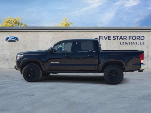 Used 2017 Toyota Tacoma SR5 RWD image 5