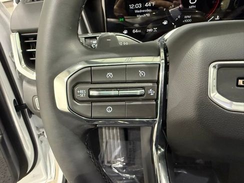 New 2026 GMC Terrain Denali w/ LPO, Black Badging Package AWD/4WD image 17