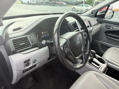 Used 2018 Honda Ridgeline RTL image 10
