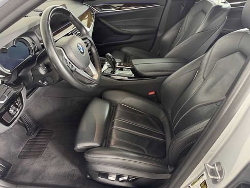 Used 2019 BMW 530e w/ Convenience Package RWD image 7