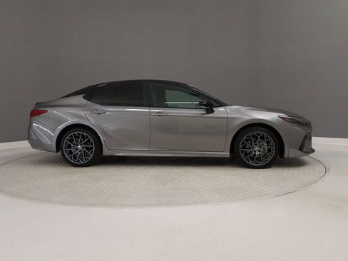 Used 2025 Toyota Camry XSE image 6