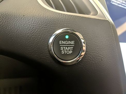 Used 2022 Ford Edge ST-Line image 25