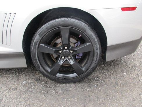 Used 2010 Chevrolet Camaro LT w/ LPO, Ground Effects Package RWD image 15