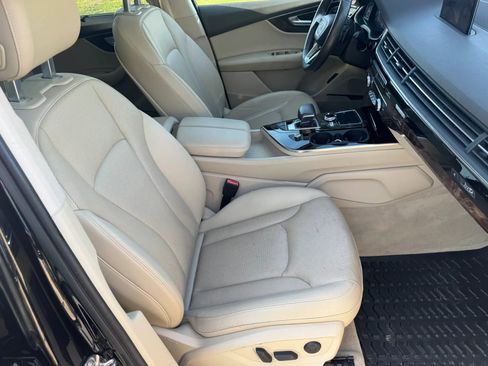 Used 2018 Audi Q7 3.0T Prestige w/ Prestige Package AWD/4WD image 31